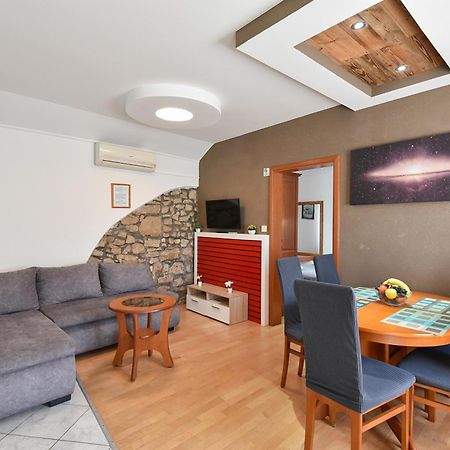 Apartments Liljana Privlaka エクステリア 写真